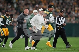 Falcons Packers Football