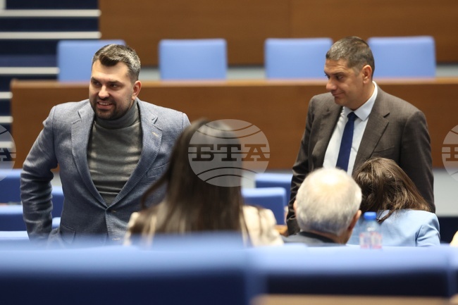 Нека да започнем малко по-сериозно да се отнасяме към темите, които касаят България на международната сцена, каза Георг Георгиев от ГЕРБ