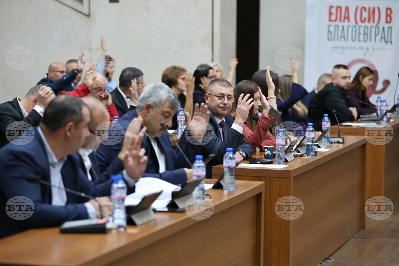 Прекратяване на договора на д-р Владимир Пандев за управление на тубдиспансера и избиране на нов управител гласуваха общинските съветници в Благоевград
