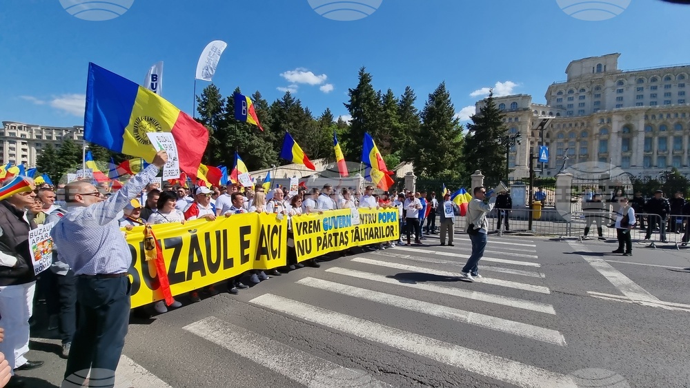 Румъния - протест срещу управляващата коалиция в центъра на Букурещ