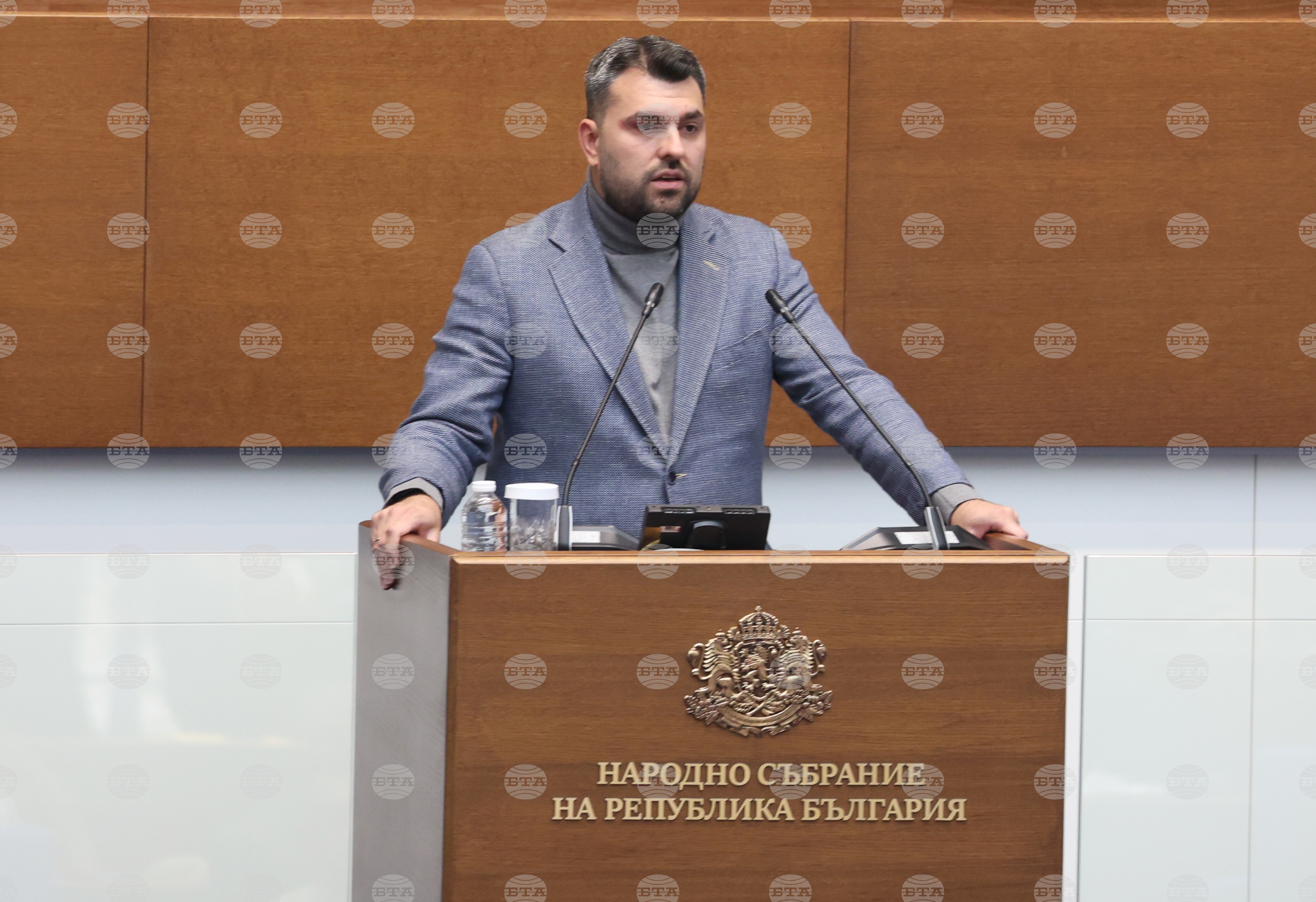 ГЕРБ-СДС поиска мнозинството да преосмисли решението си и да допусне изслушване на представител на МВнР по темата с декларацията на ООН за Украйна