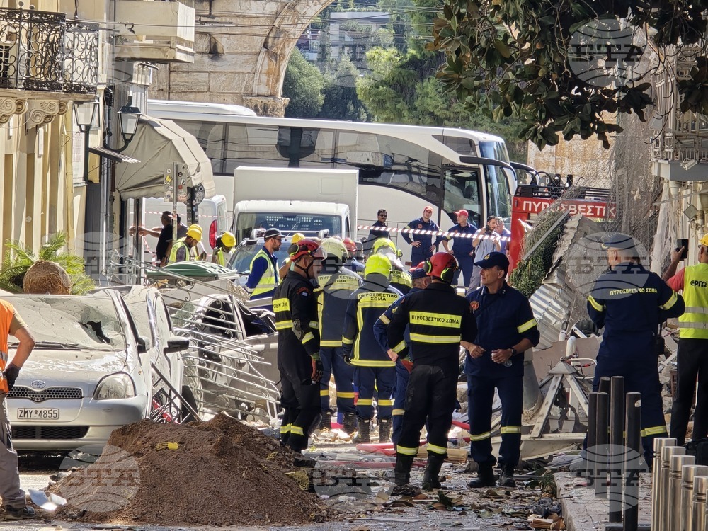Five Missing After Building in Central Athens Collapses