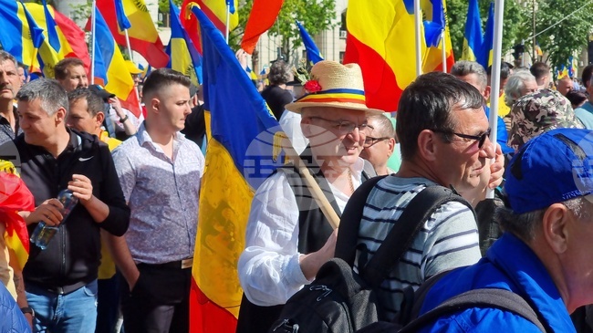 Масови протести срещу правителството на Илие Боложан ще организира Алианс за обединение на румънците, съобщи лидерът на партията