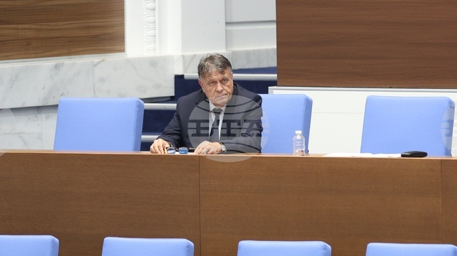 Министърът на образованието и науката проф. Георги Вълчев отговори на въпроси, свързани с извършения одит в НАТФИЗ