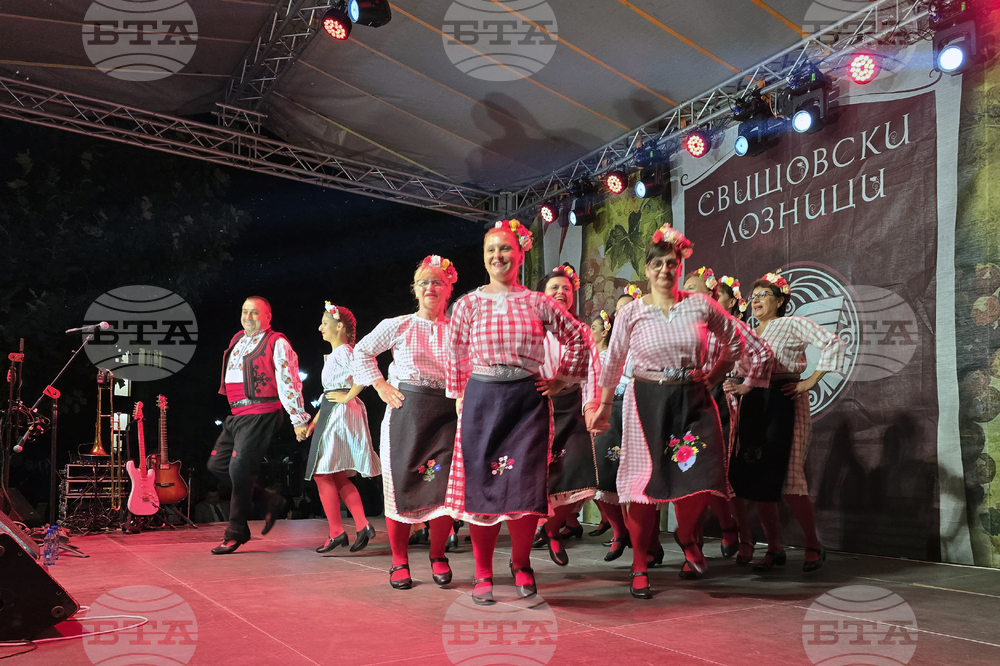 Свищов - празници „Свищовски лозници“ - официално откриване