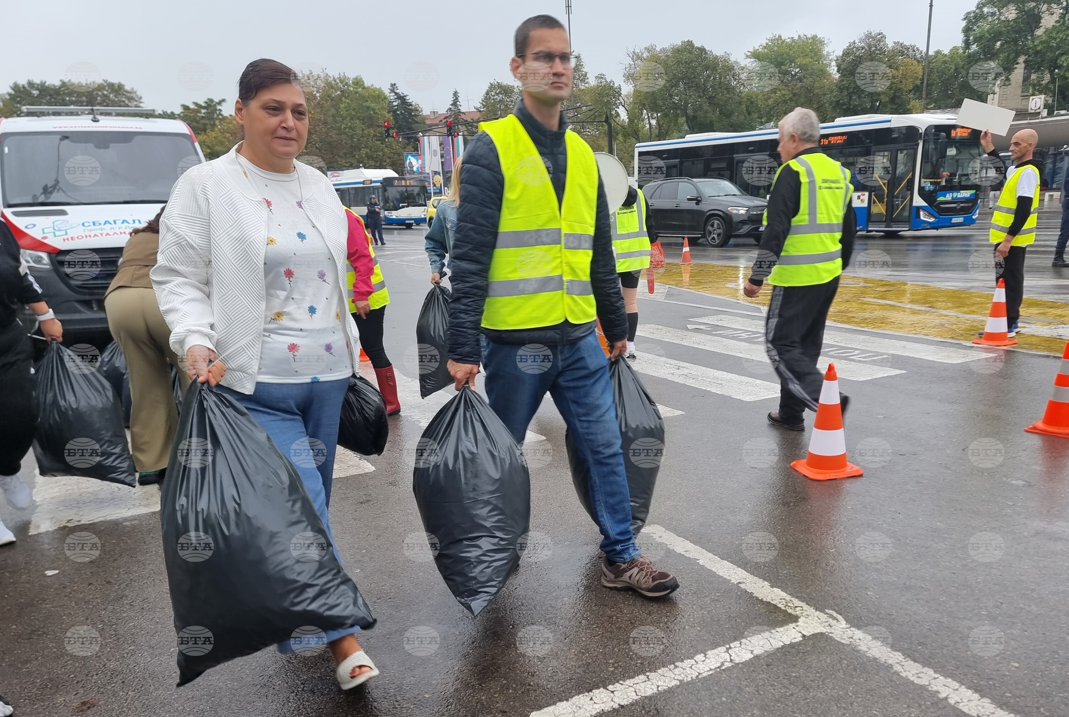 Кампанията „Аз вярвам и помагам“ ще дари мобилни пунктове за кръводаряване в София и Плевен