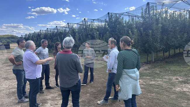 Препарат за растителна защита на основата на растителни екстракти беше демонстриран пред специалисти от пет европейски държави в Троянско