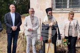 Село Овчи кладенец - Център за деца бежанци – ремонт на сграда