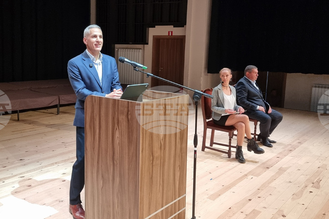 Presidential Candidate Gurov Starts Campaign Tour in Vratsa, Focuses on Security, Stability, Independence