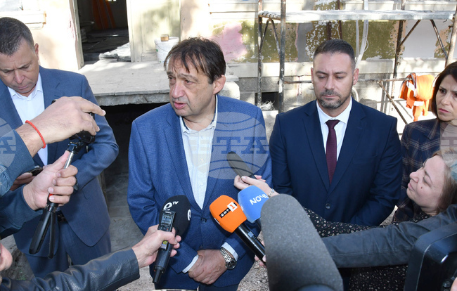 Regional Development Minister: "Bulgarians Will Get Motorways Once We Design Them and Find Outside Investors"