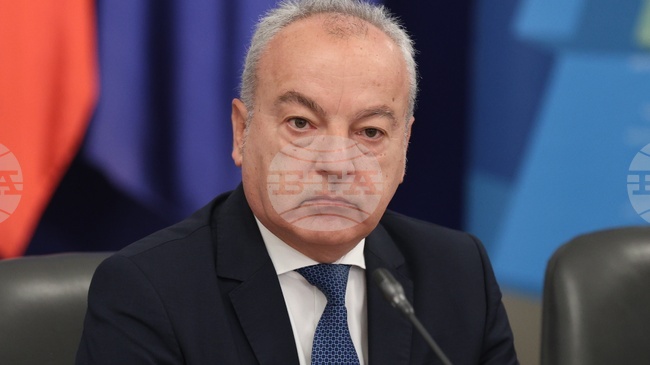 Амбицията ни е да направим бюджет за 2027 г. с дефицит колкото се може по-близо до 3 процента от БВП, каза финансовият министър Гълъб Донев