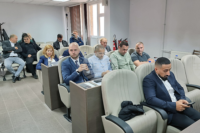 Общинските съветници във Враца за трети път не приеха предлаганите промени в Правилника за символите, празниците и наградите на общината