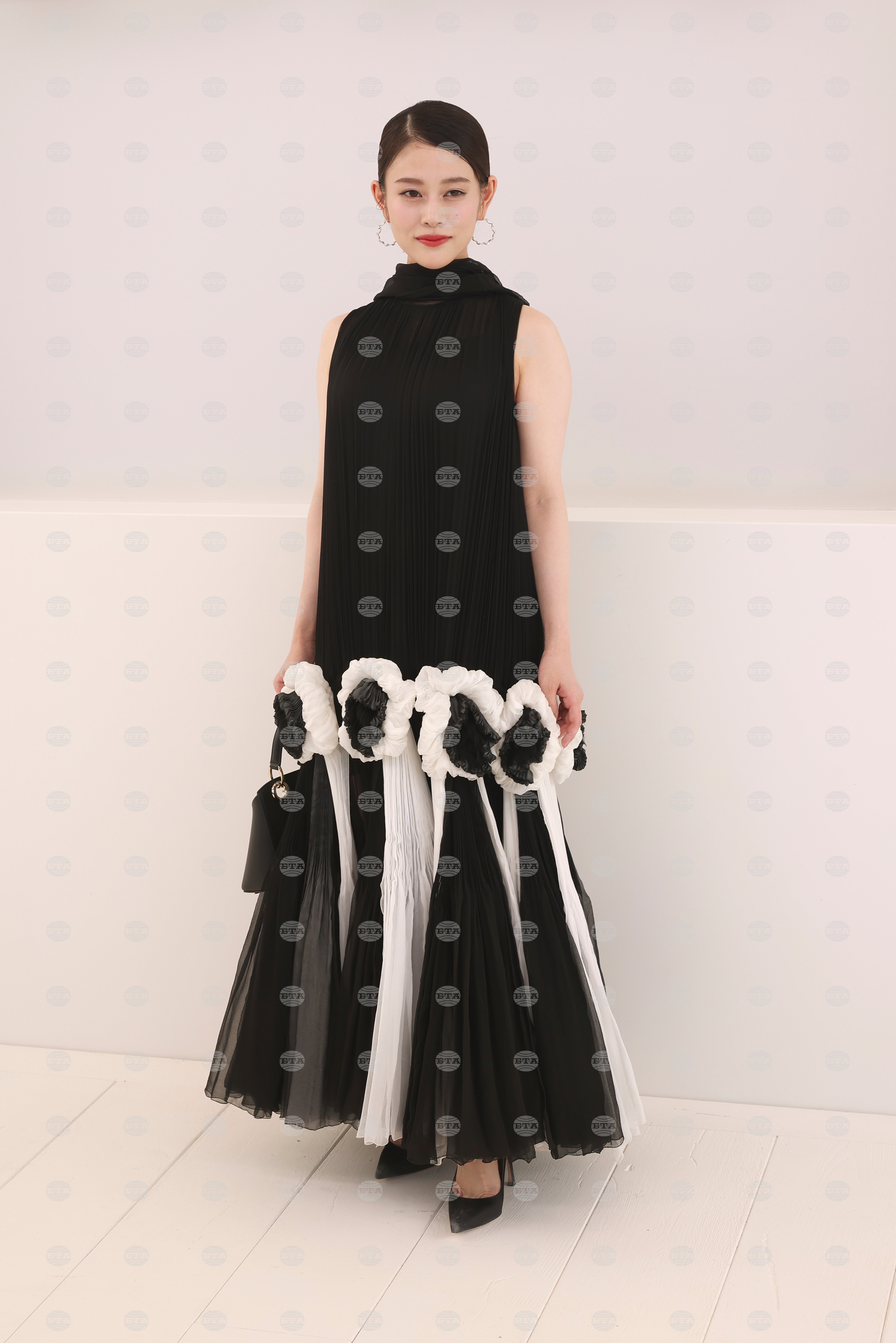 Paris Fashion Dior Womens S/S 27 Photo Call