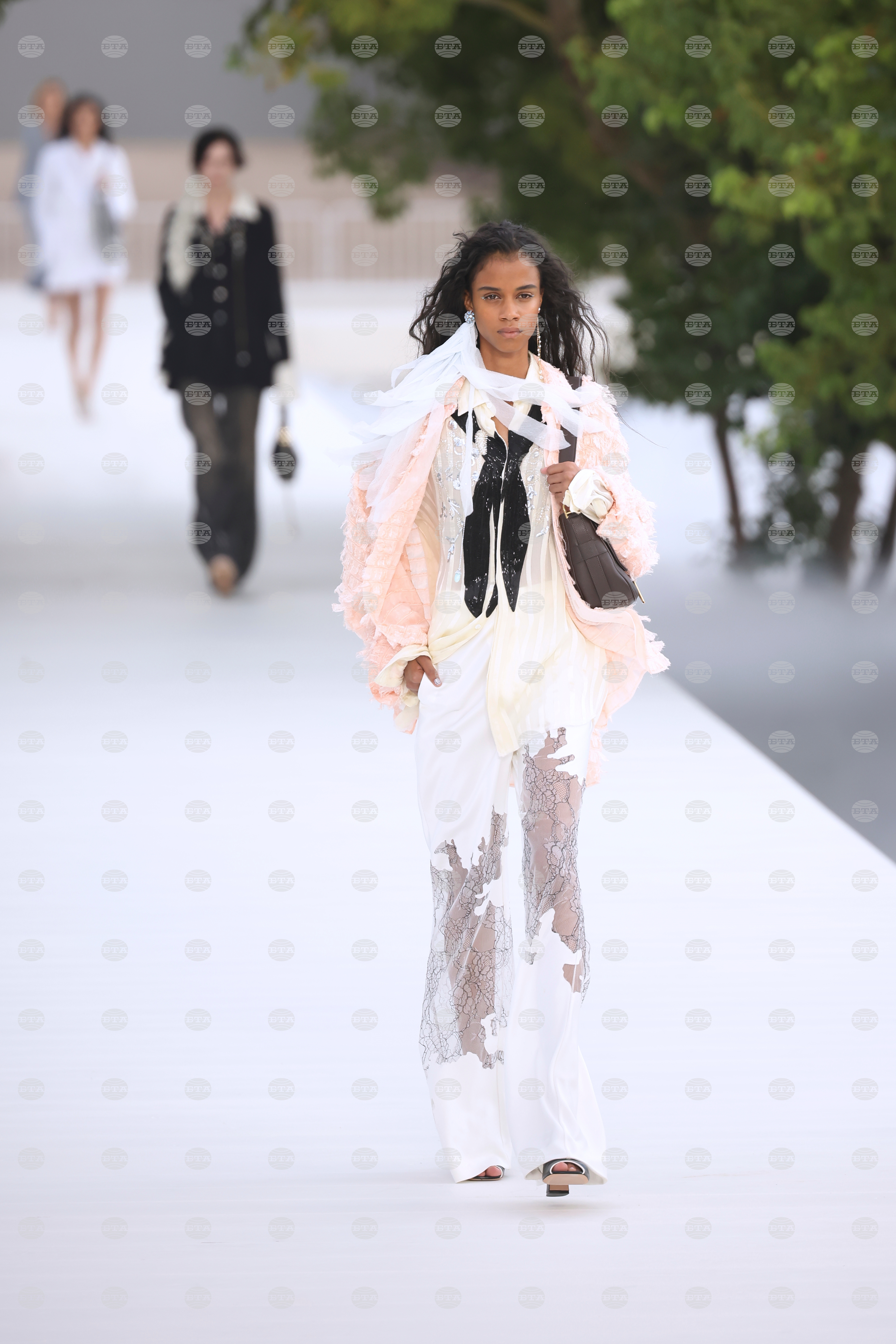 Paris Fashion Dior Womens S/S 27