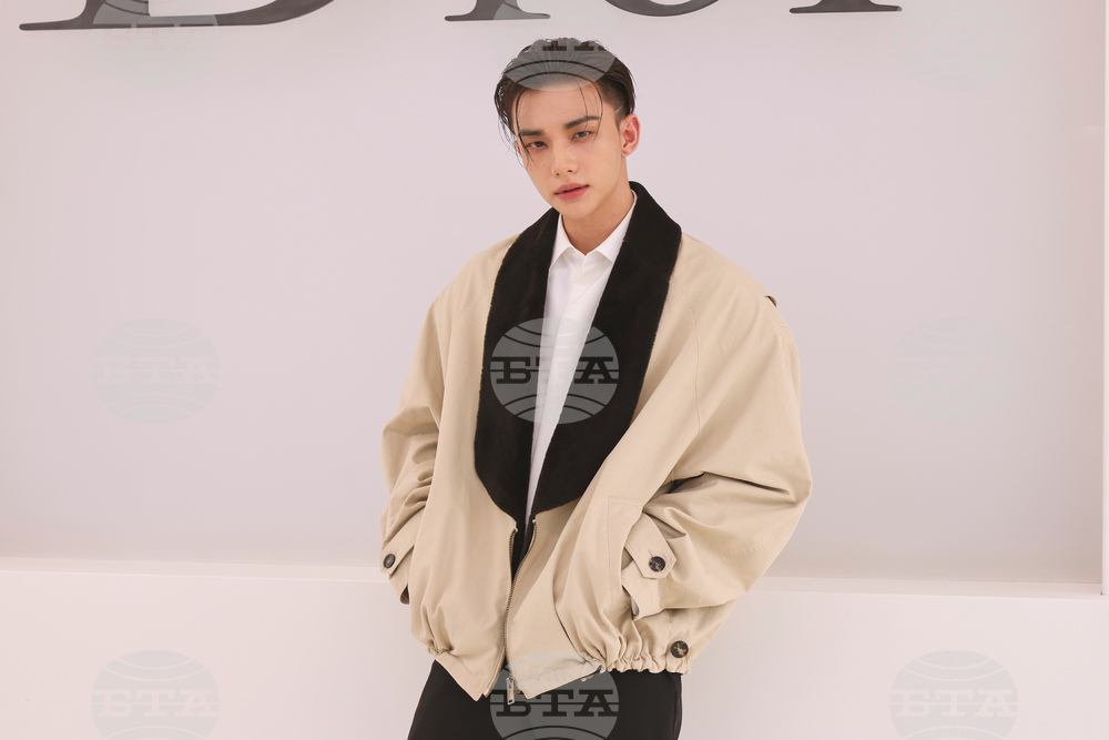 Paris Fashion Dior Womens S/S 27 Photo Call