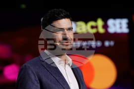 Румъния - Букурещ - Международен бизнес и технологичен форум Impact SEE - кмет на Първи сектор в Букурещ