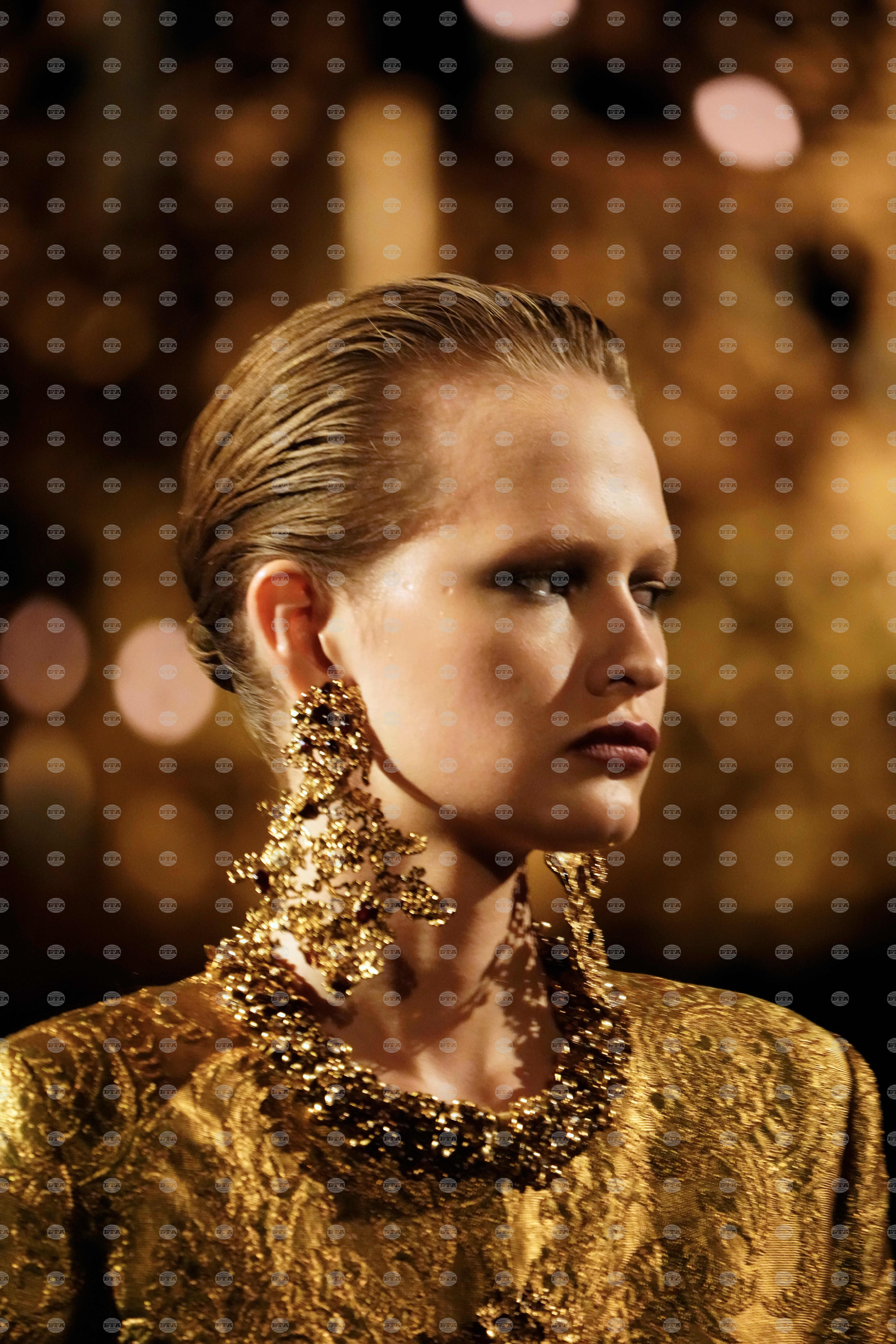 Paris Fashion Saint Laurent Womens S/S 27