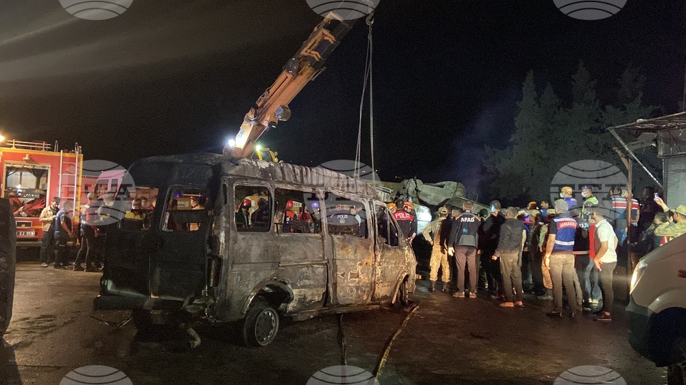 Pile-up Crash Leaves 12 Dead, 31 Injured in Turkiye's Hatay Province