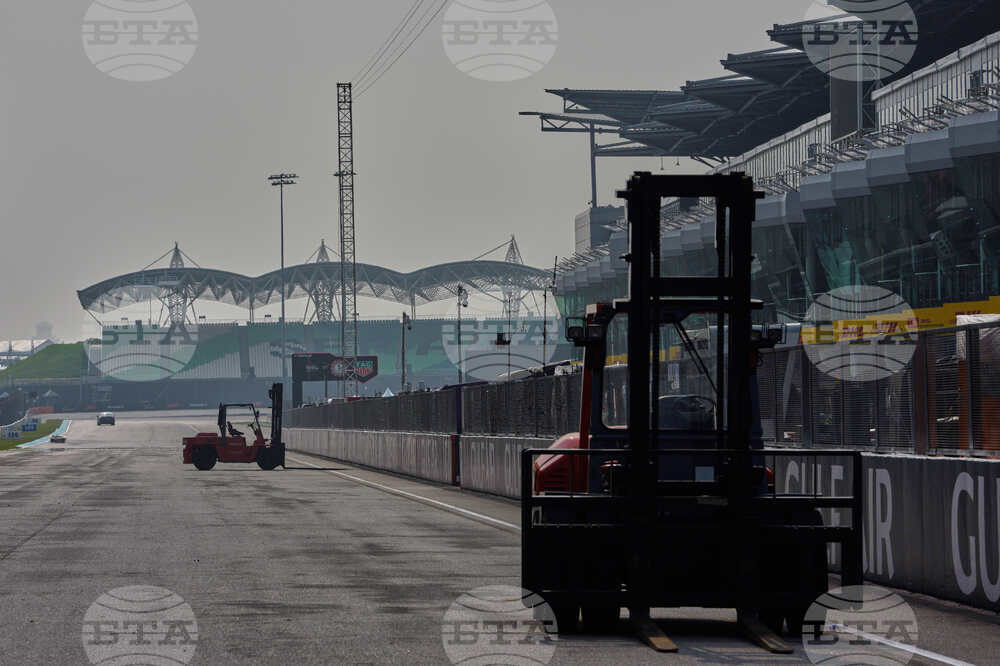Bahrain F1 GP in Malaysia Auto Racing
