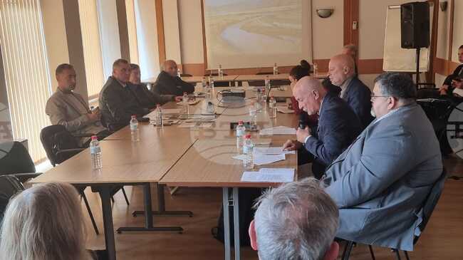 Demographic, Economic, Administrative Problems Threaten Bulgarian Community in Western Outlands, Roundtable Participants Say