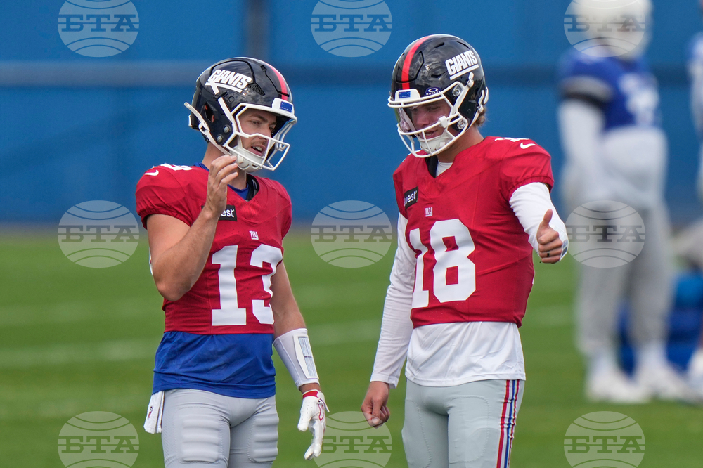 Giants Quarterbacks Football