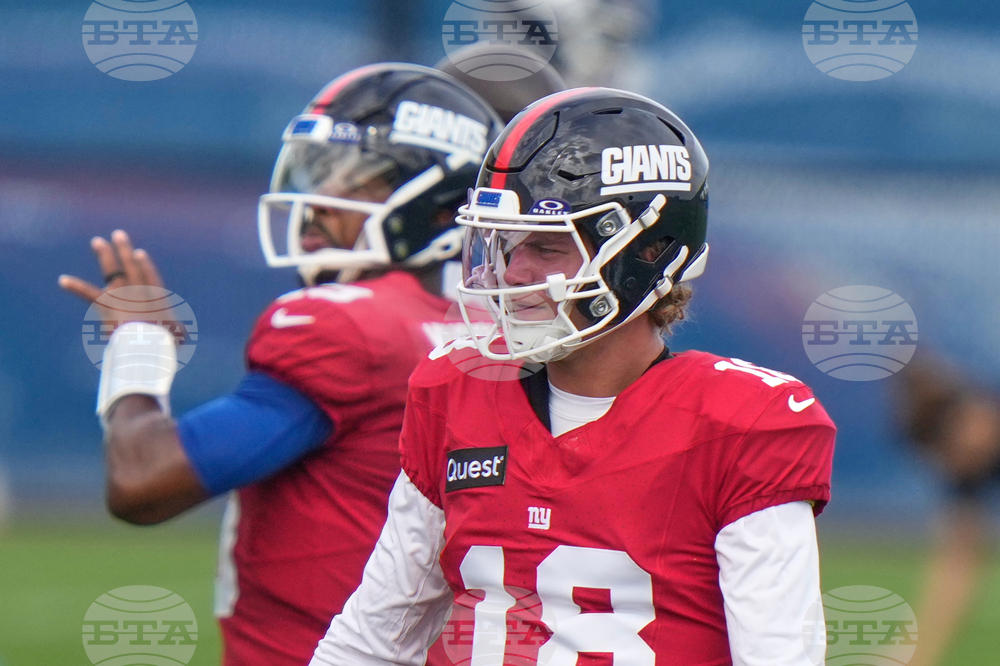 Giants Quarterbacks Football