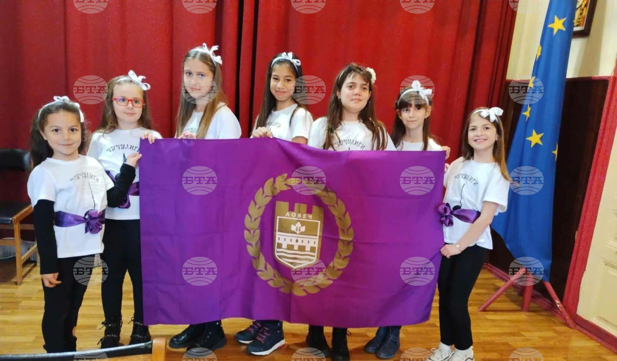 В Международния ден на музиката вокалната група „Чучулиги“ в Ловеч празнува 15 години от създаването си