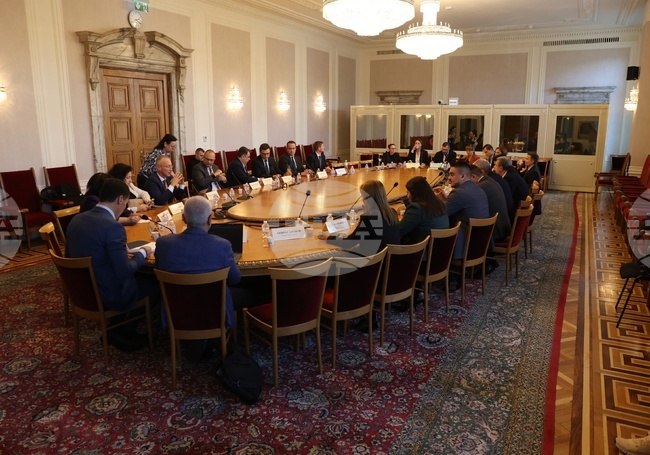 Бюджетната комисия одобри промени в Закона за публичното предлагане на ценни книжа, позволяващи търговия с акции с право на повече гласове