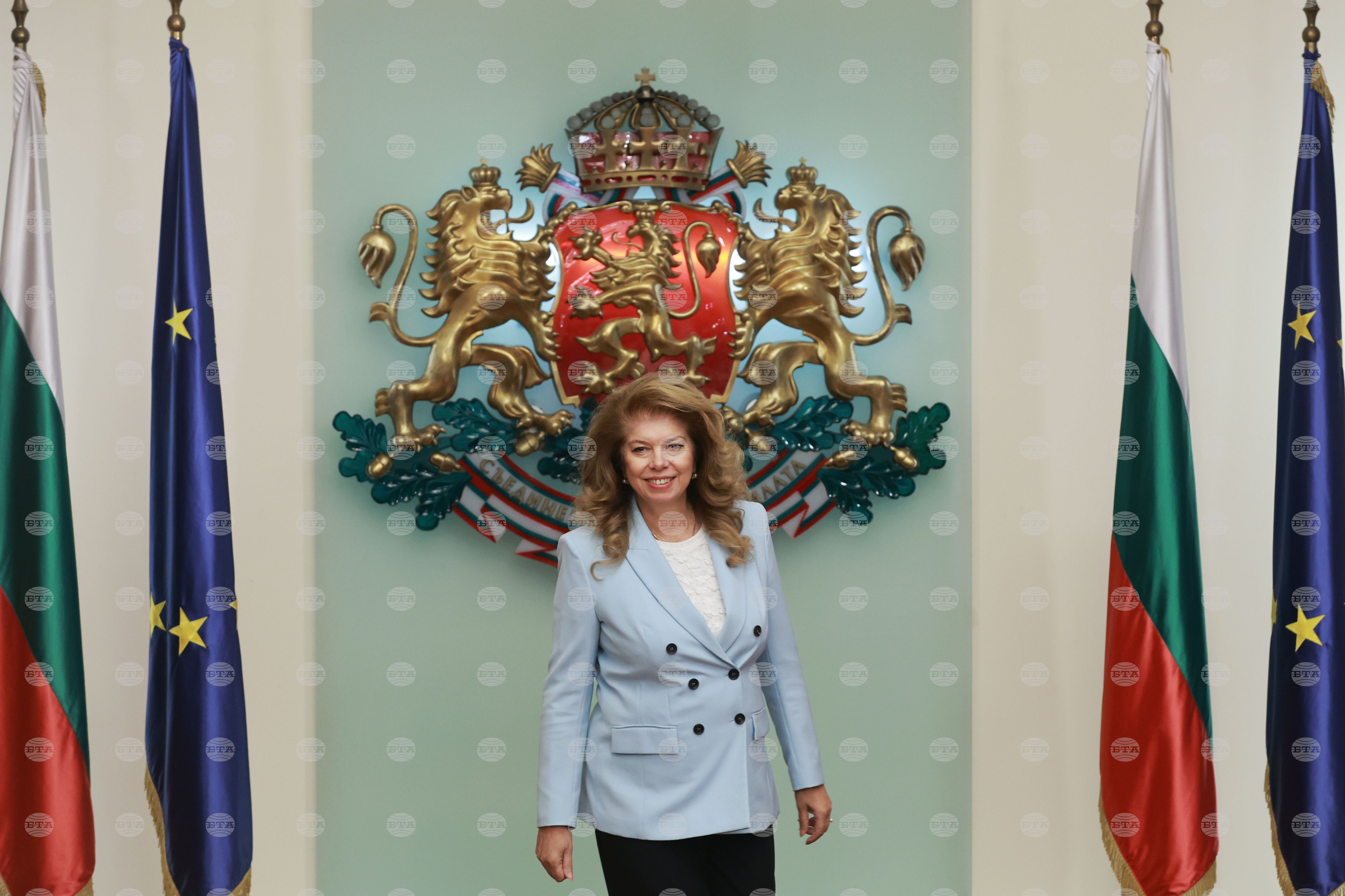 България показва, че е част от развитието на високите технологии, каза президентът Илияна Йотова при връчването на наградите „Джон Атанасов“