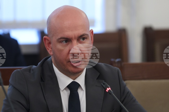 Комисията по политиките за българите извън страната изслуша МВнР за недопускането на председателя на комисията Ангел Георгиев в Република Северна Македония