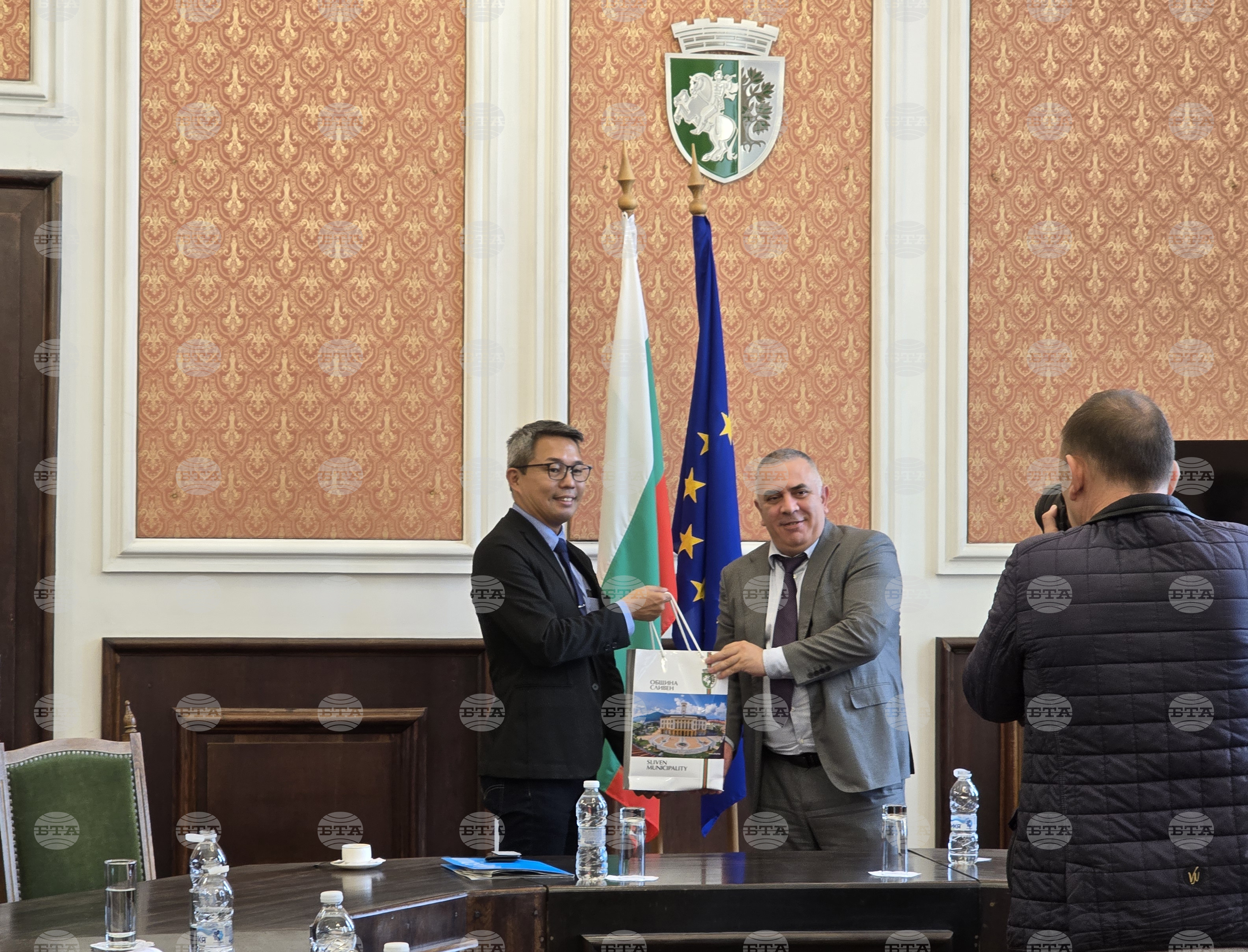 Новият представител на УНИЦЕФ в България Мио Немото посети Община Сливен и Центъра за майчино и детско здраве