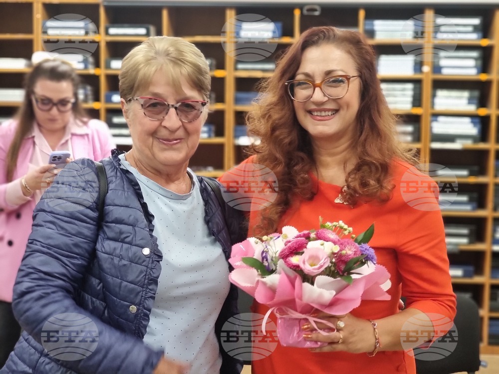 Ямбол - Ваня Велева - стихосбирка „25 нишки небе“ - представяне