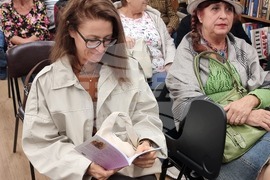 Ямбол - Ваня Велева - стихосбирка „25 нишки небе“ - представяне