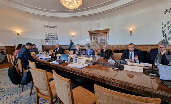Народно събрание - Комисия по правата на човека, вероизповеданията и жалбите на гражданите - заседание