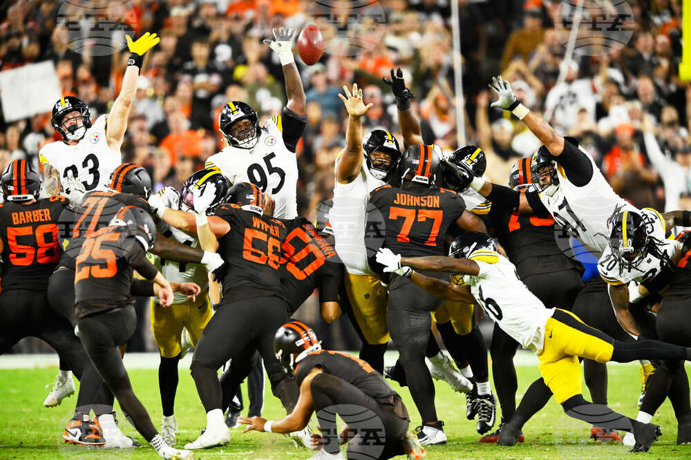 APTOPIX Steelers Browns Football