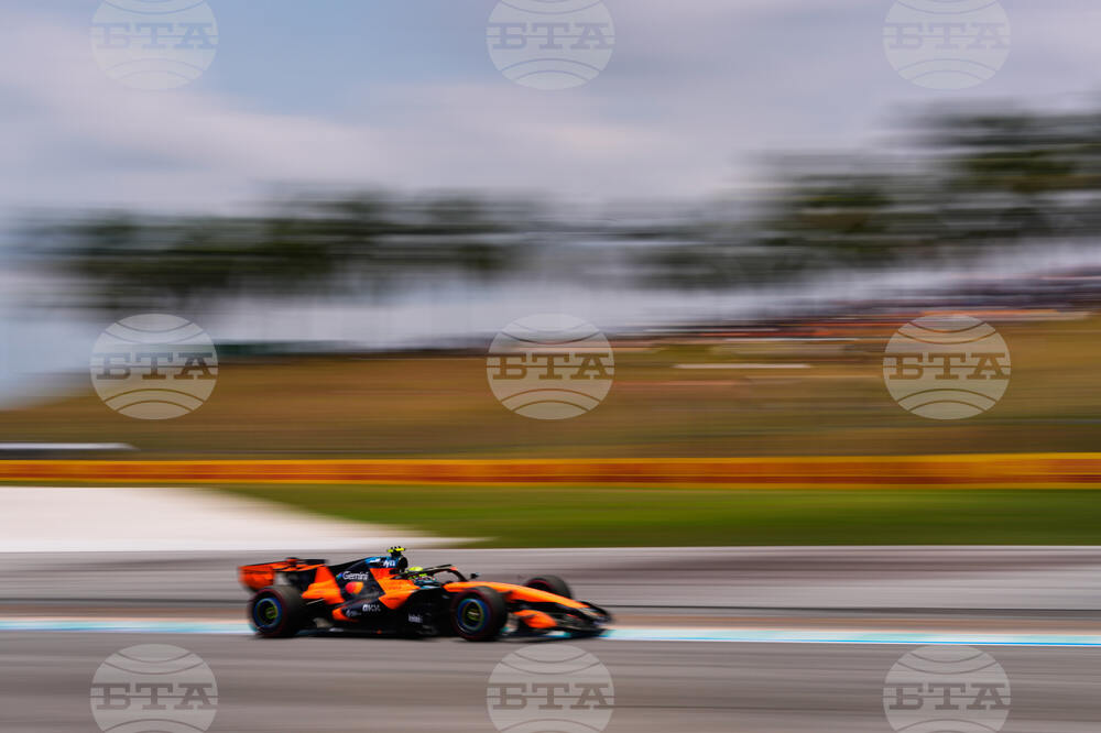 Bahrain F1 GP in Malaysia Auto Racing