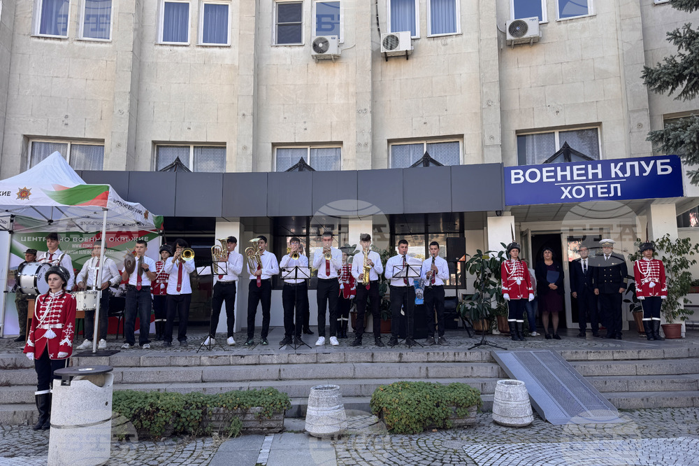 В Казанлък откриха официално второто издание на фестивала за късометражно кино на военна тематика "Обществото в подкрепа на армията"
