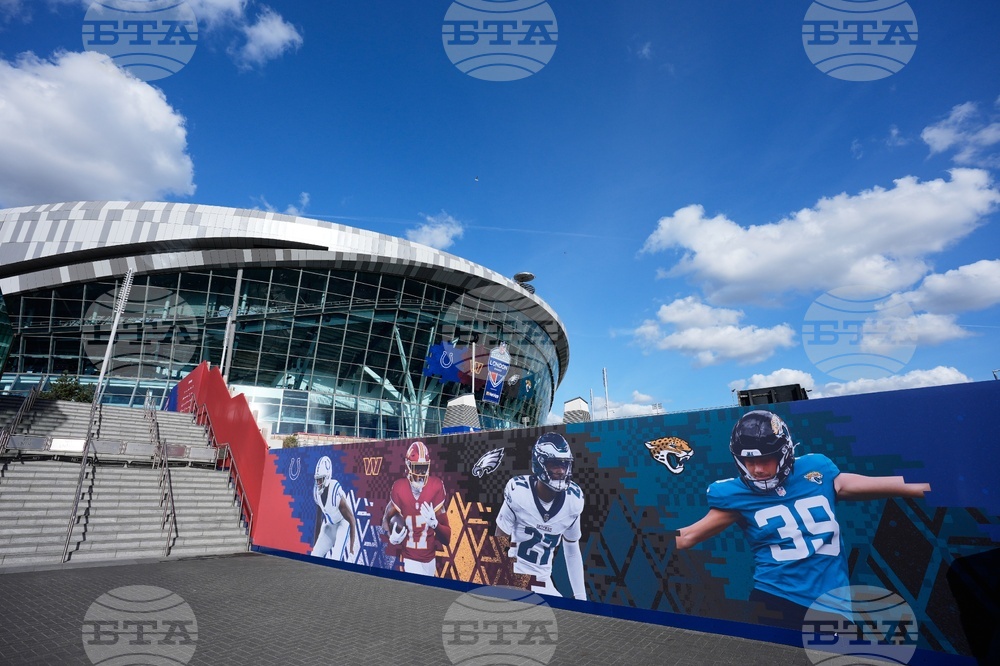 Colts Commanders Football