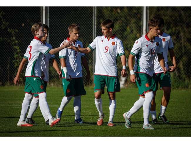 България U17 с убедителна победа над Малта в Правец