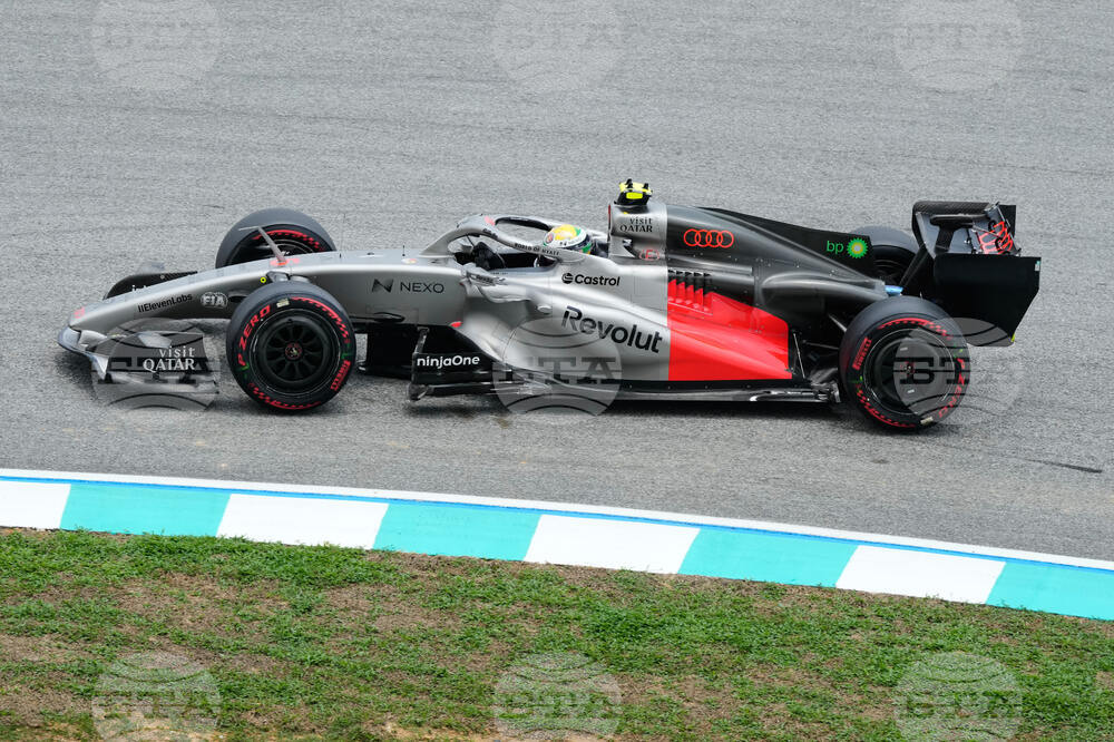 Bahrain F1 GP in Malaysia Auto Racing