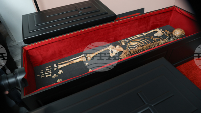 Tsar Samuel's Mortal Remains Flown from Greece to Bulgaria