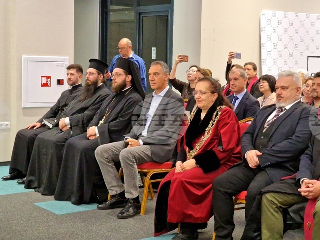 Филиалът на Софийския университет „Св. Климент Охридски“ в Бургас откри академичната 2026/2027 година
