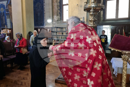 Ямбол - катедрален храм „Св. Николай Чудотворец“ - неделна литургия