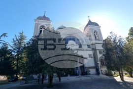 Ямбол - катедрален храм „Св. Николай Чудотворец“ - неделна литургия