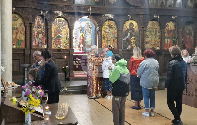 Както искате да постъпват с вас човеците, така и вие постъпвайте с тях, беше припомнено на миряните в неделните служби 