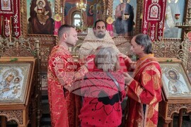 Шумен - храм „Св. Три Светители“ - неделна служба