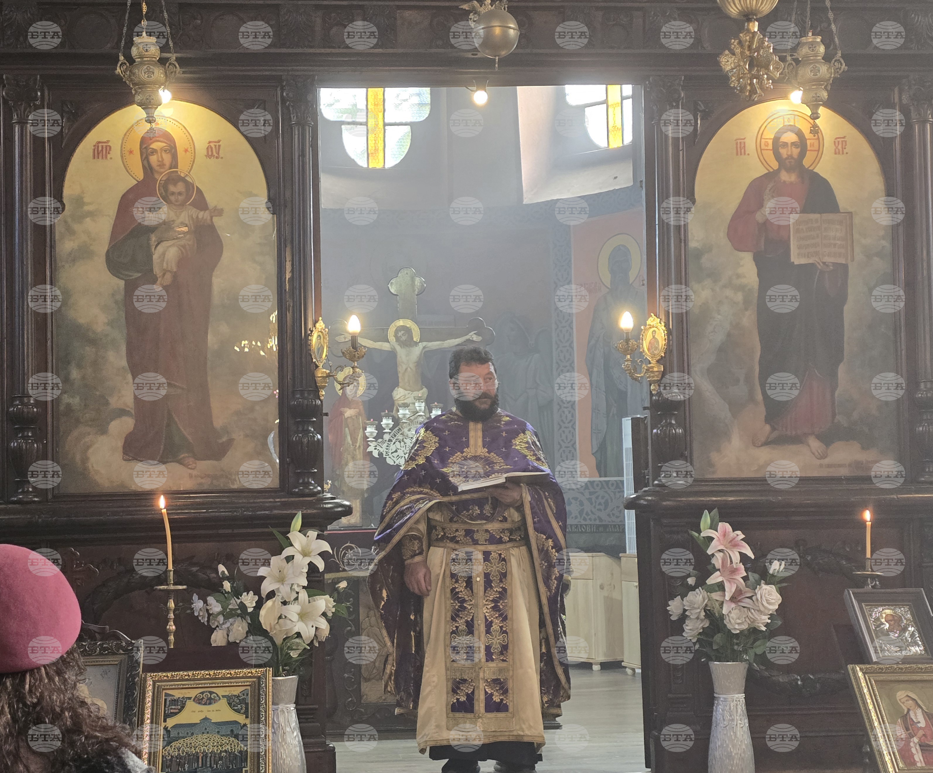 Любовта към враговете е най-висшата форма на добродетел, каза отец Емануил в храма „Света Троица“ в Добрич