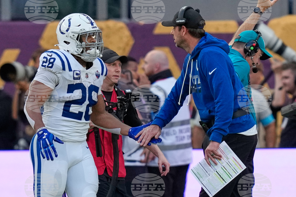 Colts Commanders Football