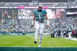 Rams Eagles Football