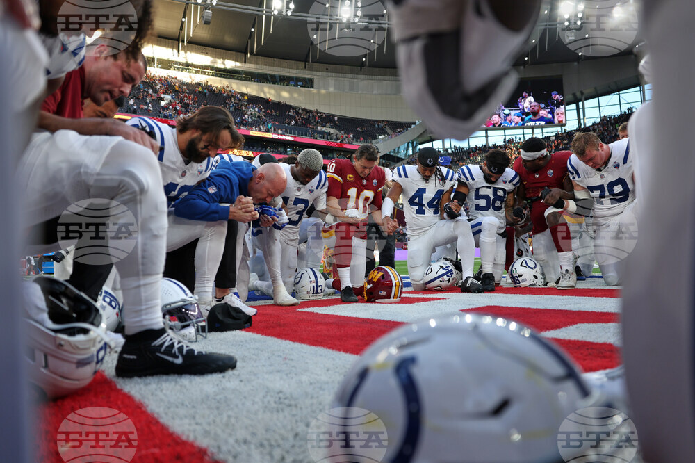 Colts Commanders Football
